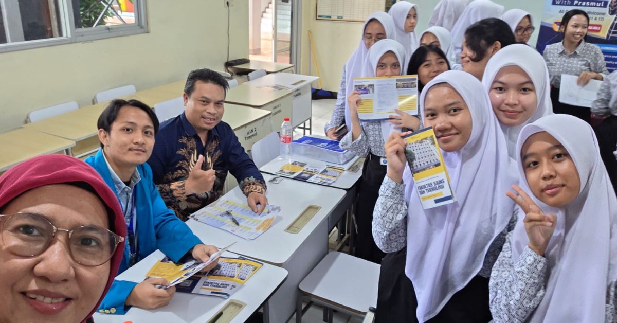 Dekatkan Diri dengan Calon Mahasiswa, FST UIN Jakarta Gelar Sosialisasi Program Studi di SMAN 2 Tangerang Selatan