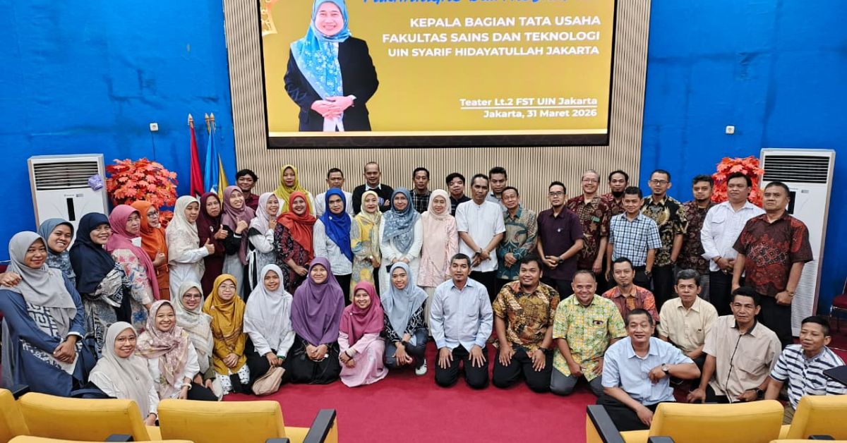 In Recognition of Her Boundless Dedication, FST UIN Jakarta Bids Farewell to the Retiring Head of the Administrative Division, Dra. Faojah, M.A.