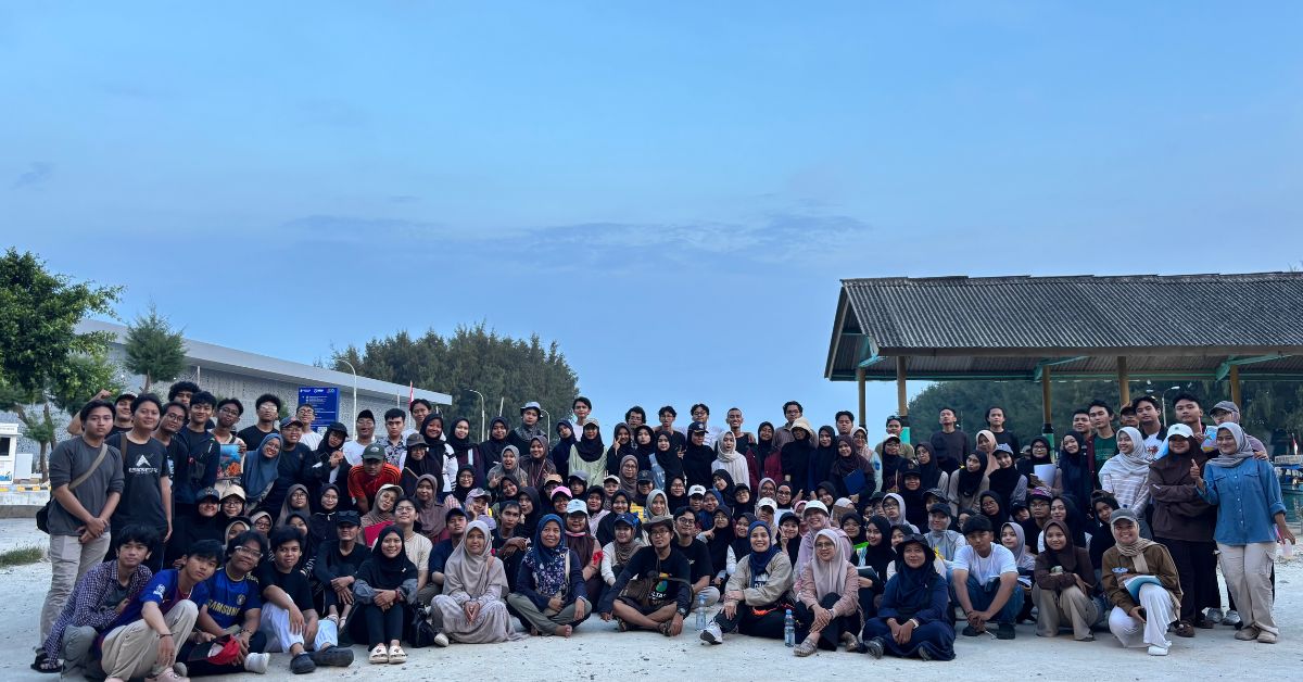 Menjelajahi Biodiversitas Pulau Pari, Mahasiswa Biologi FST UIN Jakarta Sukses Gelar Field Trip Sistematika Hewan