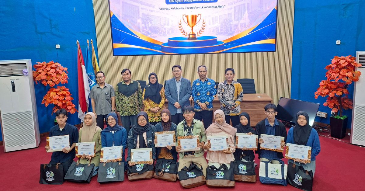 Dominating National Competitions: FST UIN Jakarta Celebrates Awardees of the 2026 PTKIN FST Deans Forum Competitions