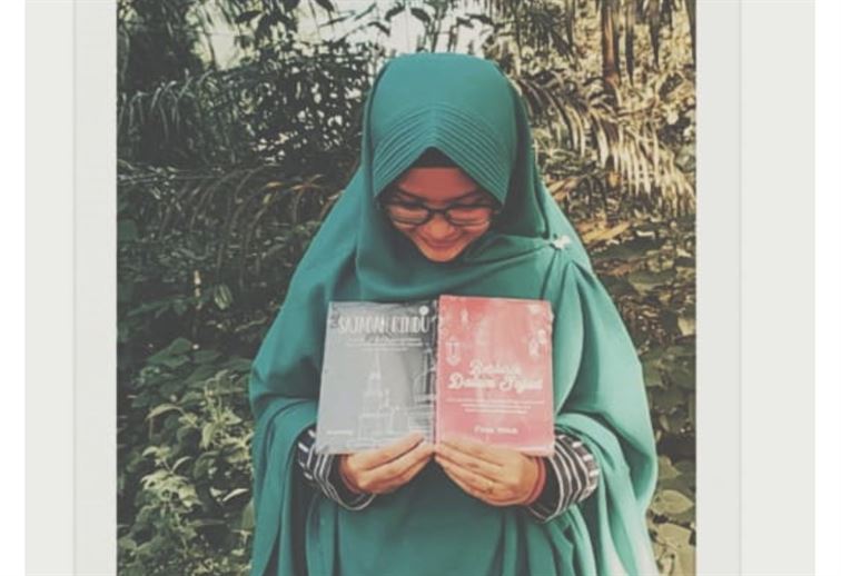 Terbiasa Menulis, Mahasiswi FDI Terbitkan Dua Novel