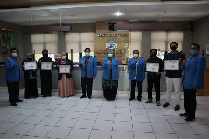 Mahasiswa FDI Meraih Penghargaan Student Achievement Award