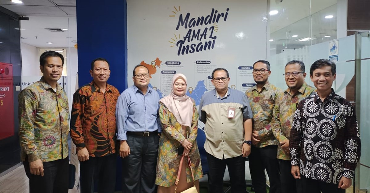 Laznas MAI Salurkan Bantuan Pendidikan kepada Tiga Mahasiswa S1 FDI