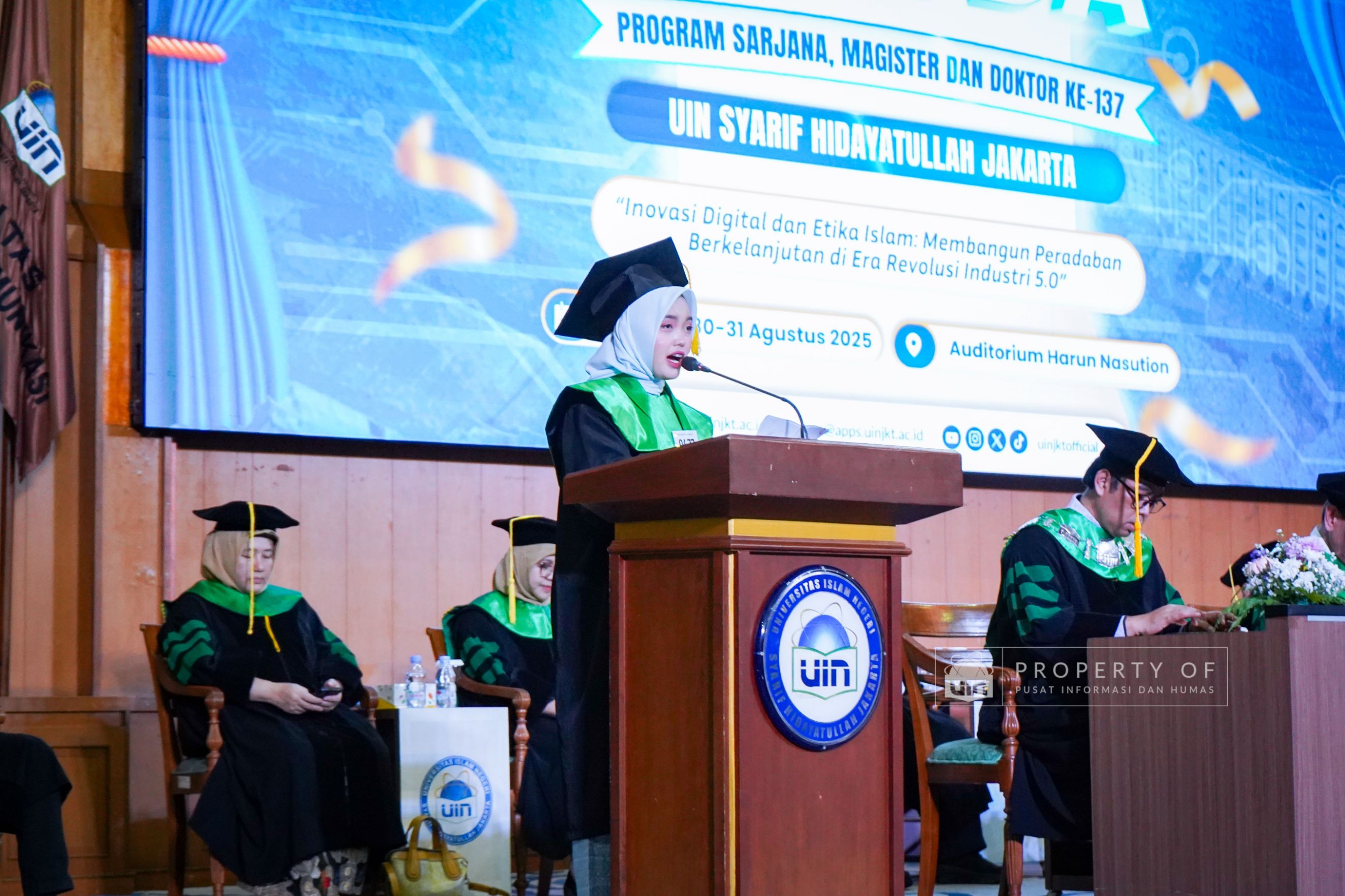 Wisuda 137 - 82