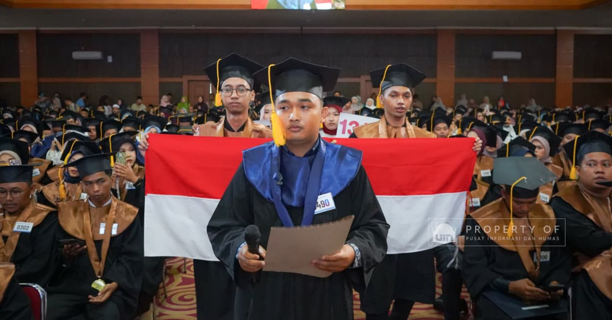 For Justice: 137th Graduation Ceremony Day 4 Displays Hundreds of Protests from UIN Jakarta Graduates