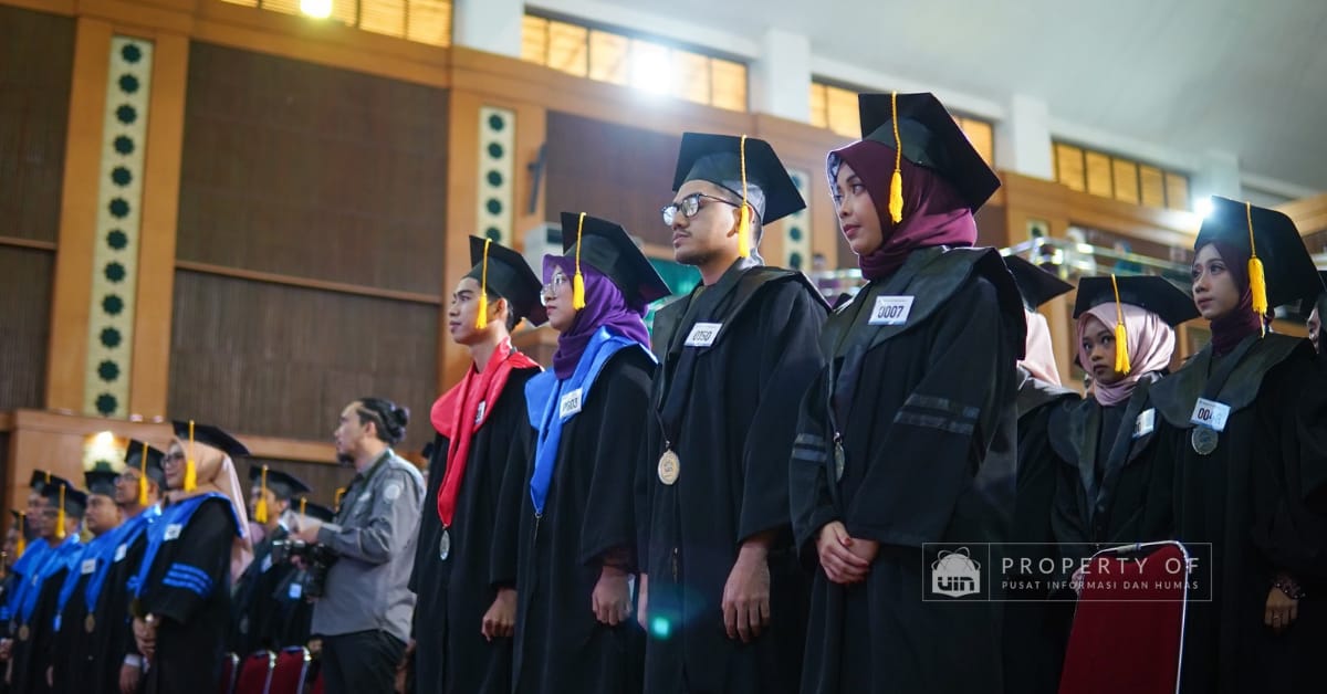 Wisuda ke-137 UIN Jakarta: Rektor Ajak Wisudawan Hadapi Era Revolusi Industri 5.0 dengan Etika Islam