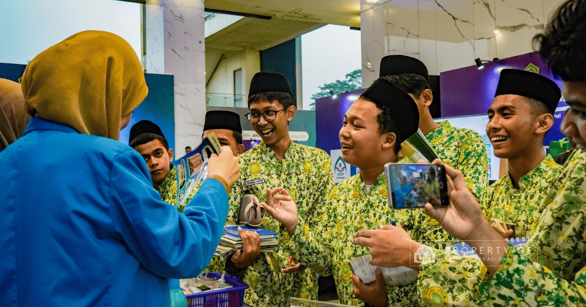 UIN Jakarta Berpartisipasi Aktif dalam AICIS+ 2025, Pamerkan Produk Inovatif Mahasiswa