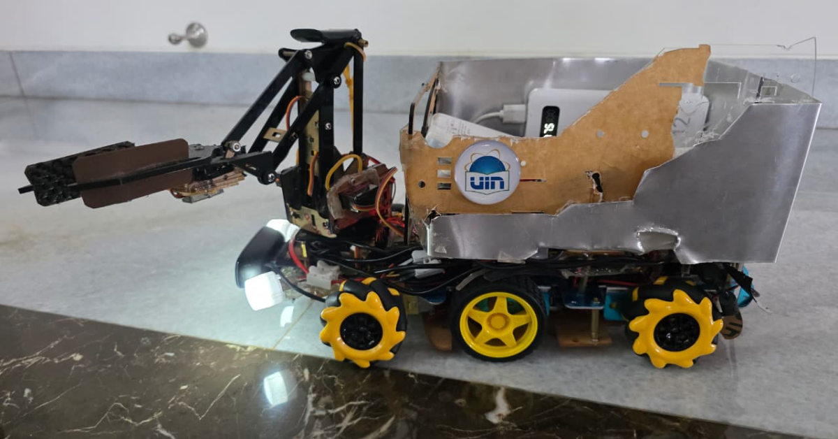 Mahasiswa Teknik Informatika UIN Jakarta Pamerkan Robot Pengumpul Sampah Berbasis AI di AICIS+ 2025