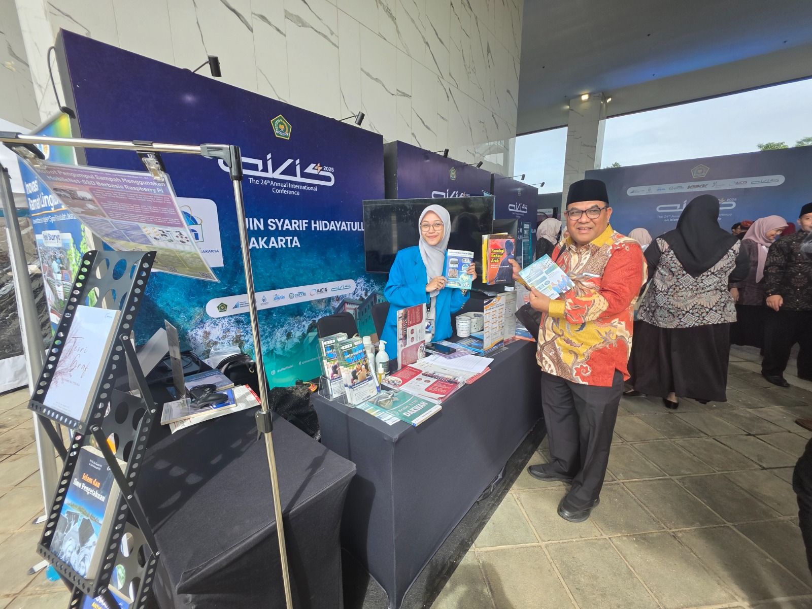 Booth UIN Jakarta di AICIS 2025