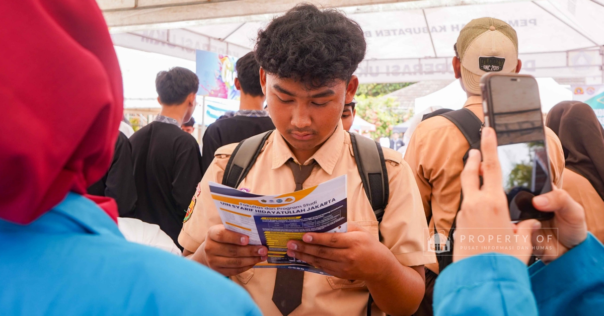 Kunjungi SMAN 44 Jakarta, Pusat Informasi dan Humas UIN Jakarta Sosialisasi dan Promosi Prodi Unggulan