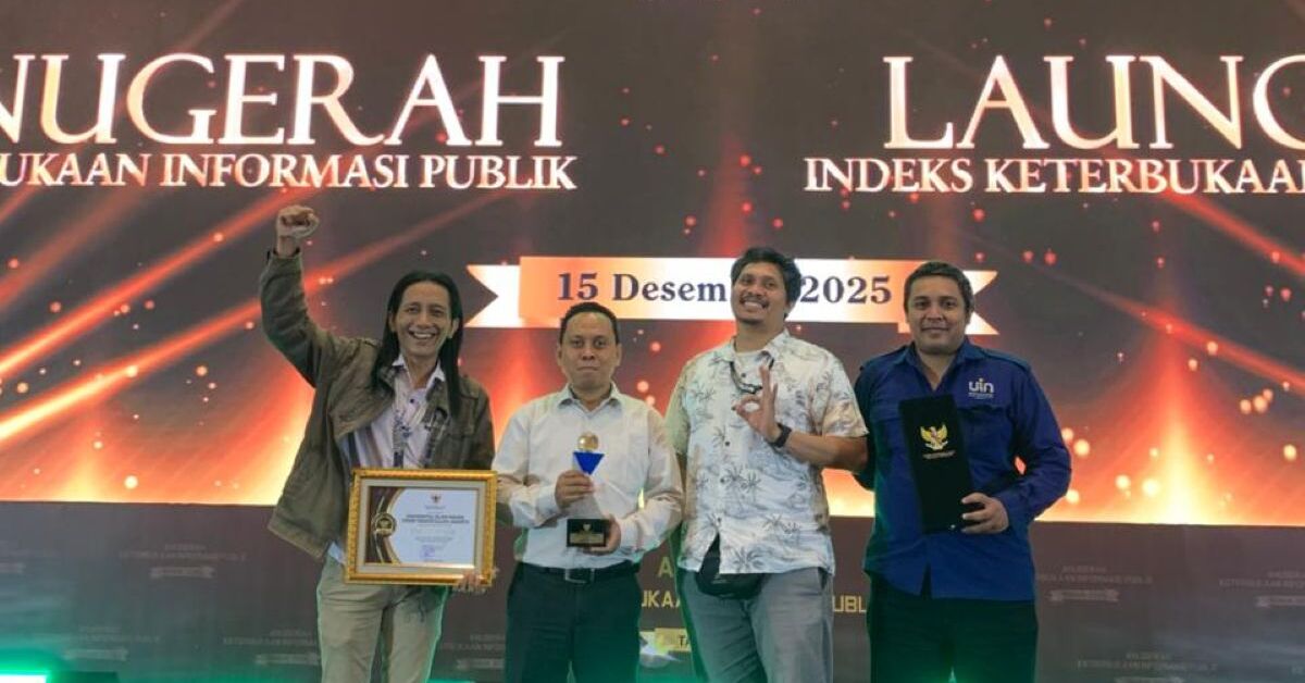 Dokumentasi Penganugerahan Keterbukaan Informasi Publik dari KIP (Komisi Informasi Pusat)