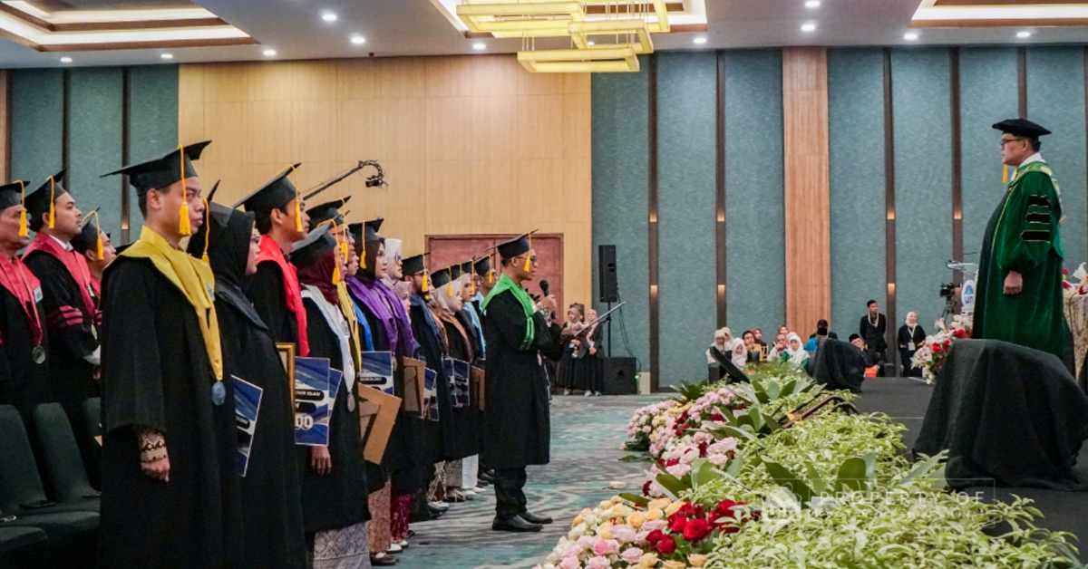 UIN Jakarta Lantik 1.995 Lulusan Baru, Rektor Tekankan Integritas Lulusan