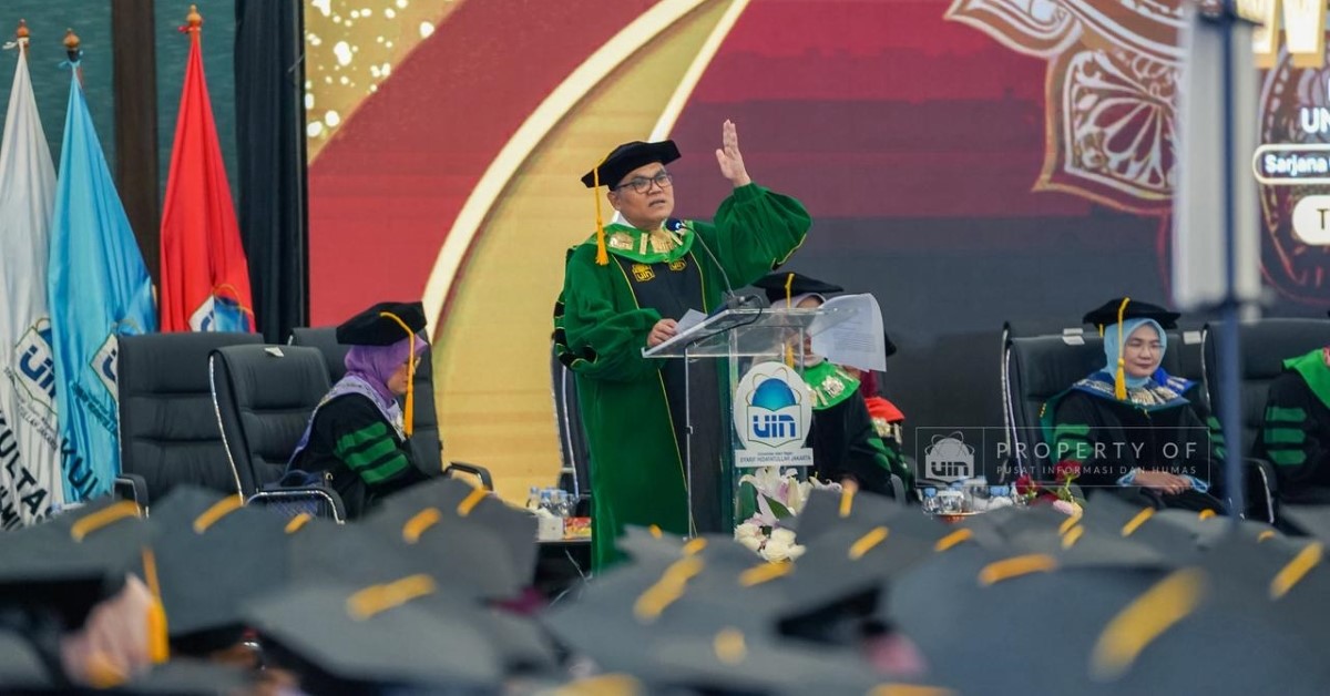 "We Must Help our Sumatranese Brothers," Calls the Rector of UIN Jakarta at the 138th Graduation Ceremony