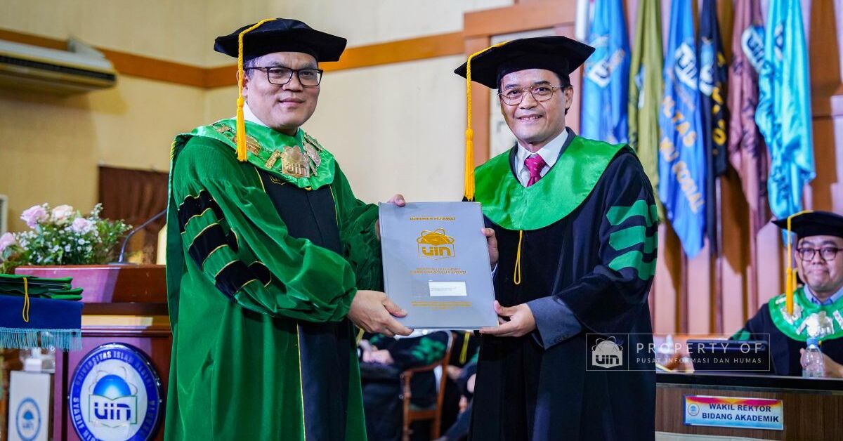 UIN Jakarta Resmi Kukuhkan Gun Gun Heryanto sebagai Guru Besar Komunikasi Politik