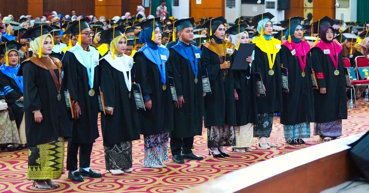 Membanggakan! Ini Dia Daftar Wisudawan Terbaik dan Riset Berdampak Wisuda ke-139