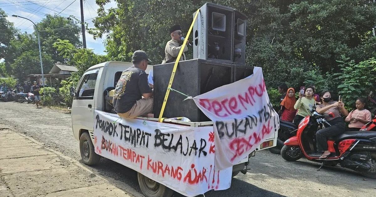 Ketika Pesantren Diuji