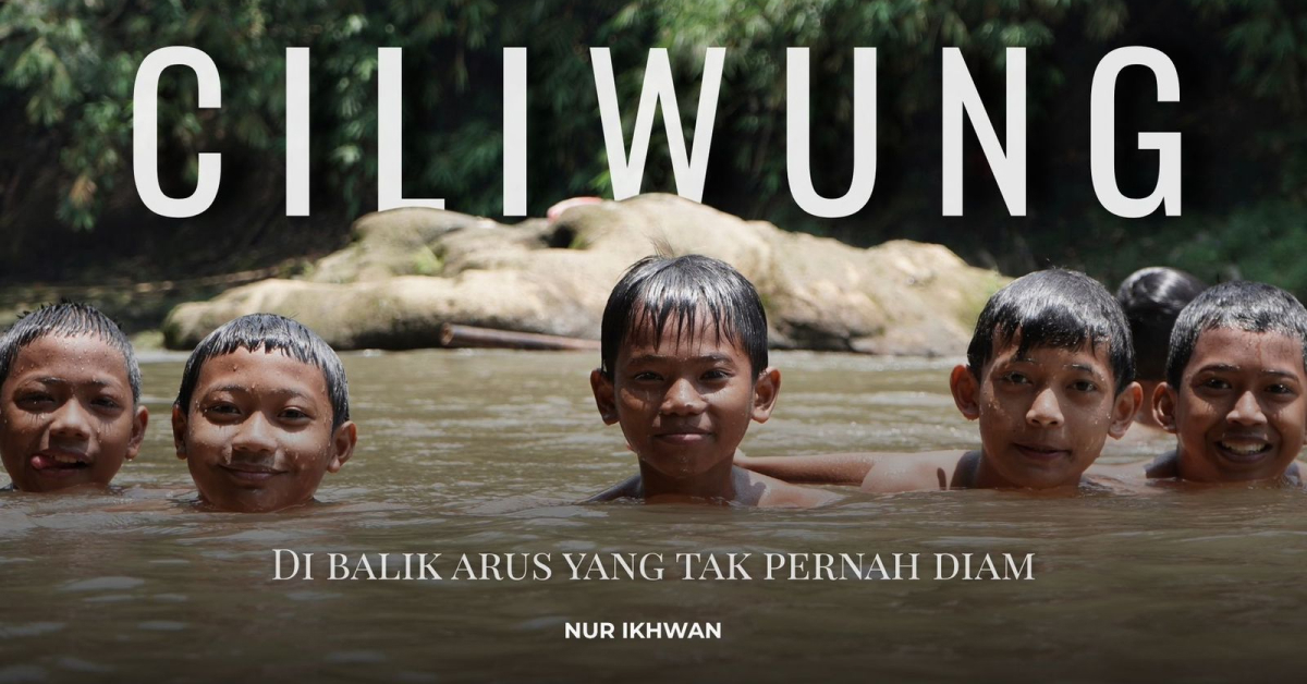 #CeritaMahasiswa: Menembus Batas Kepercayaan Demi Merekam Kehidupan Bantaran Ciliwung