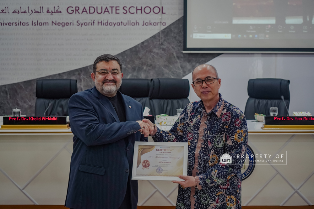 Studium Generale dan Bedah Buku 5