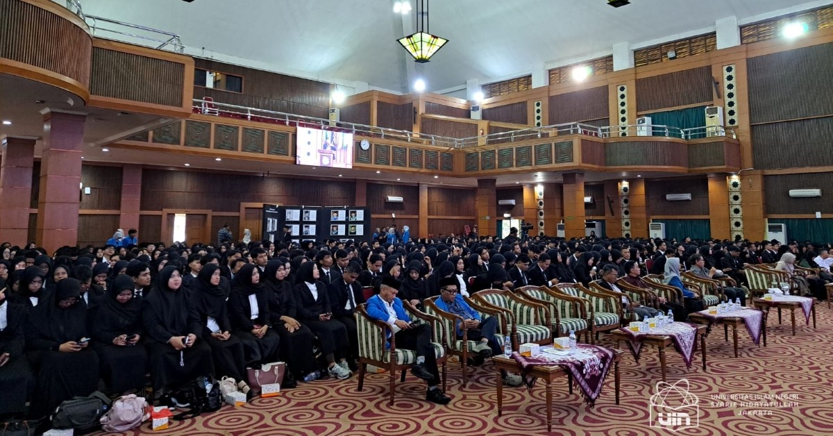660 Calon Alumni FITK UIN Jakarta Resmi Dilepas, Lukman Hakim Saifuddin Ingatkan Mengajar adalah Panggilan Pengabdian