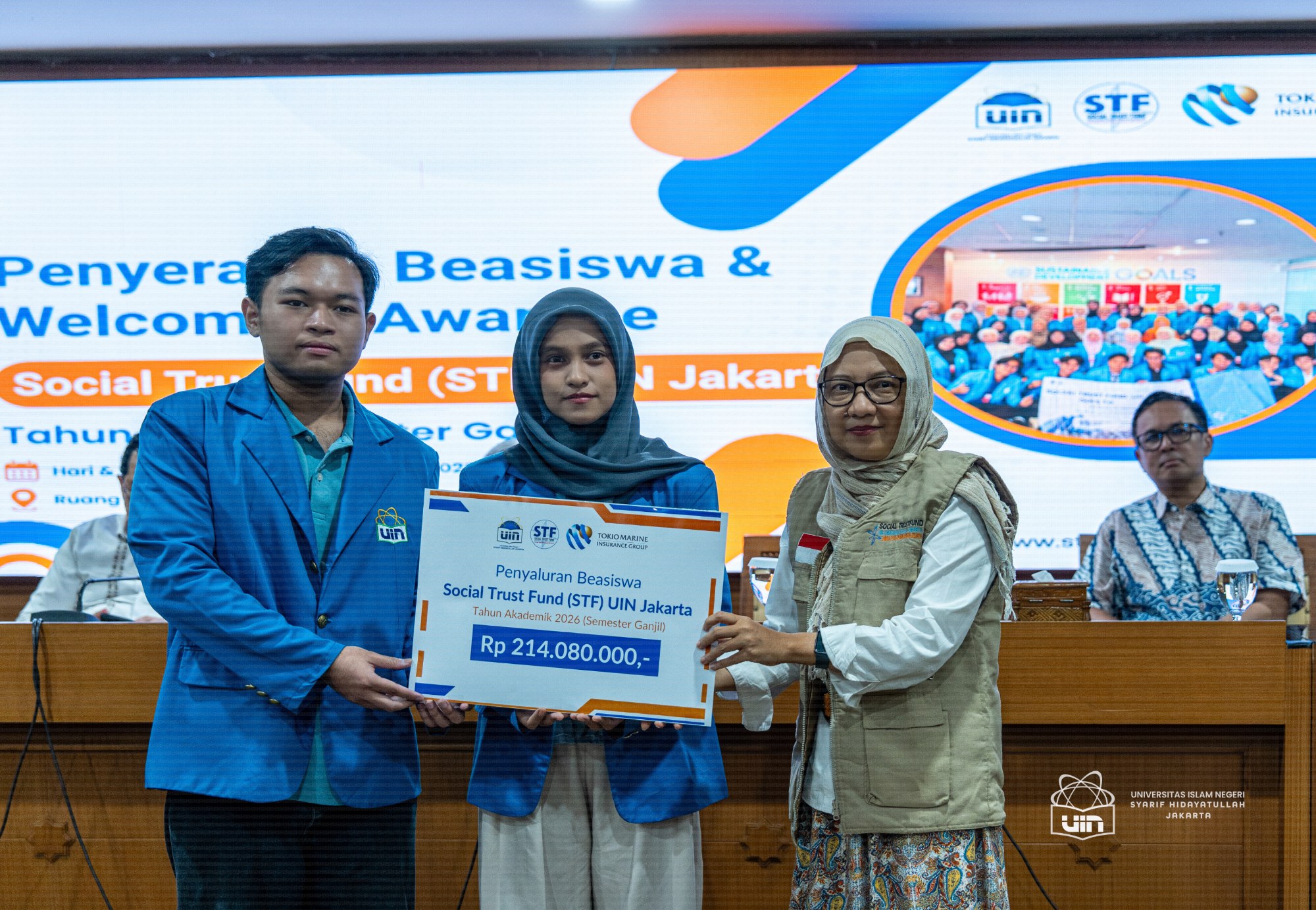 Dokumentasi Penyerahan Beasiswa STF UIN Jakarta Semester Ganjil Tahun Akademik 2026 6
