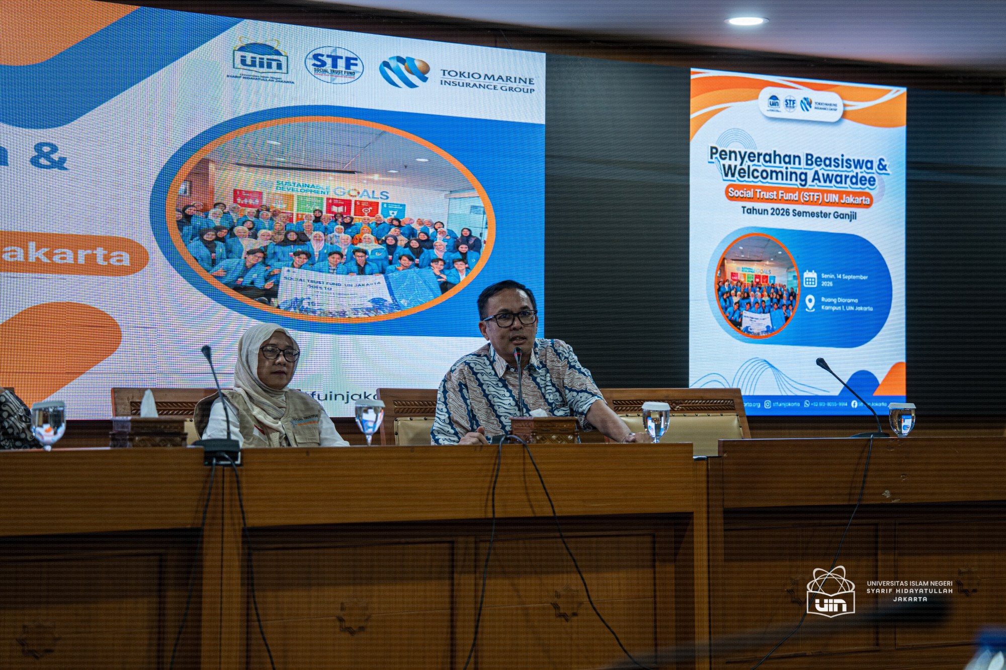 Dokumentasi Penyerahan Beasiswa STF UIN Jakarta Semester Ganjil Tahun Akademik 2026 9
