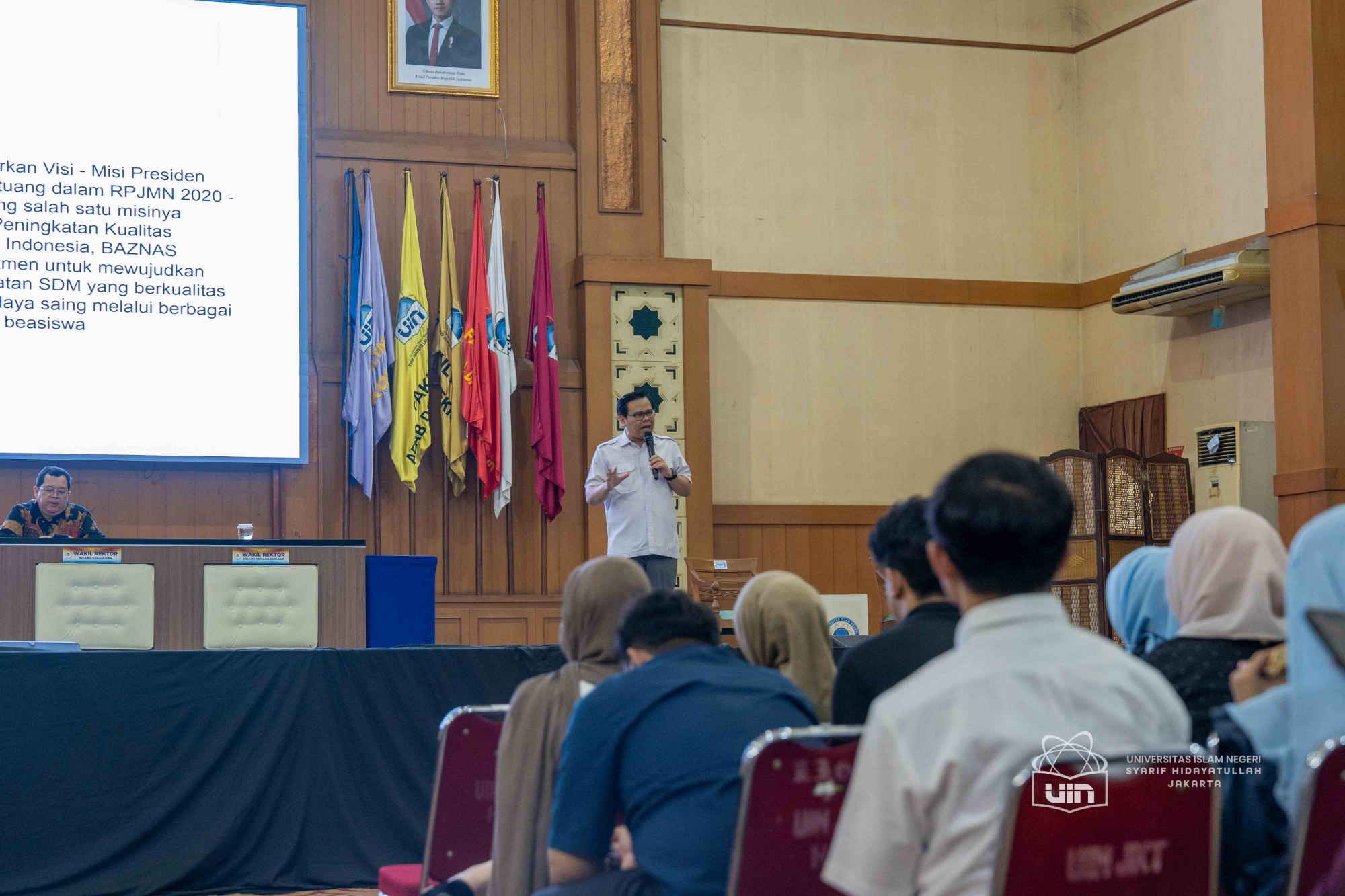 Pembekalan Wisuda ke-141 UIN Jakarta 4