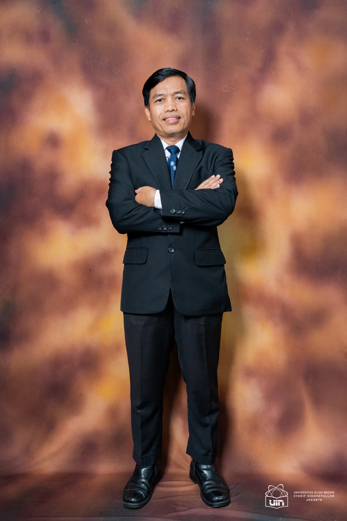 Prof. Dr. Ahmad Bakir Ihsan, M.Si. 13