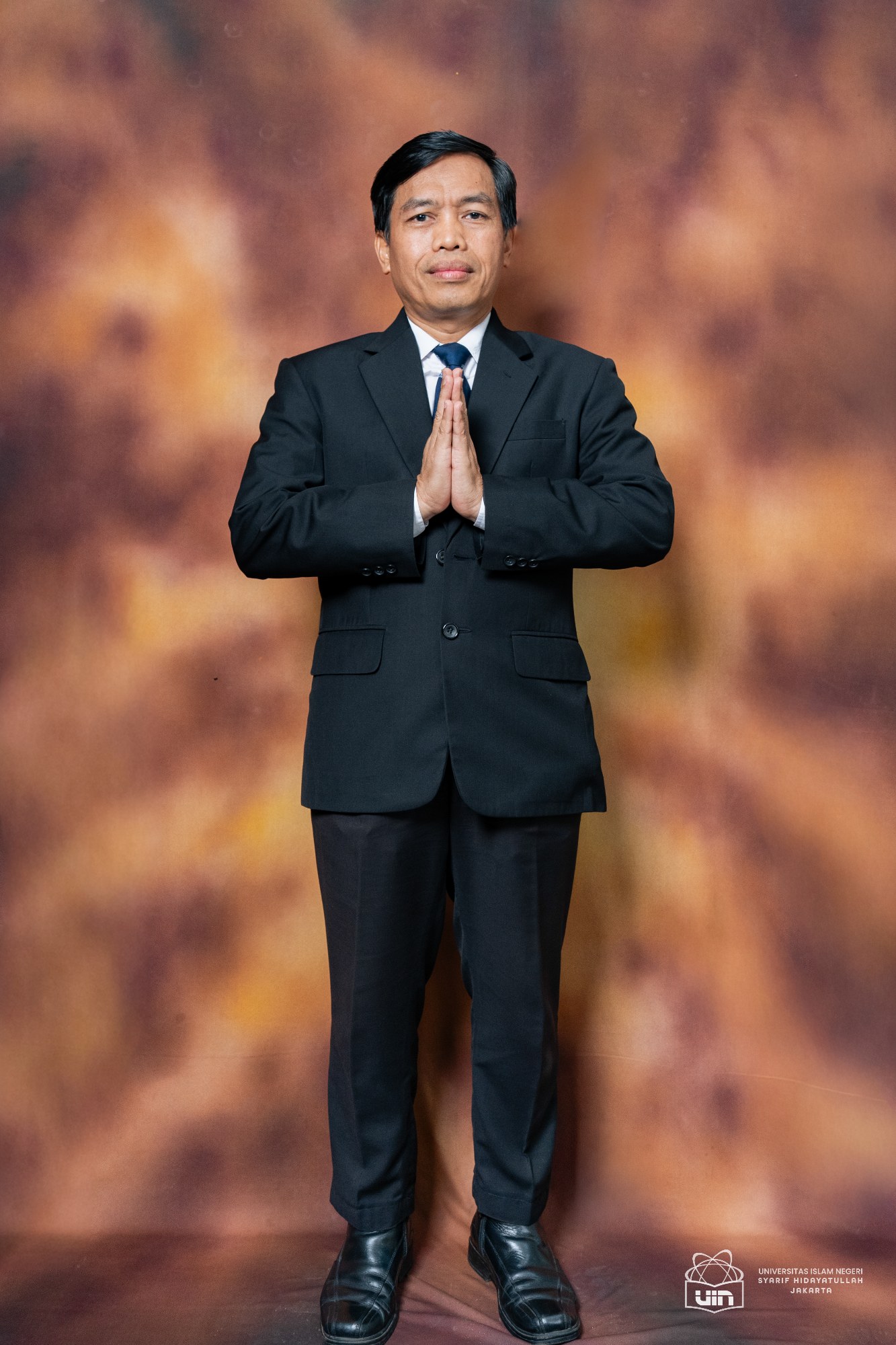 Prof. Dr. Ahmad Bakir Ihsan, M.Si. 4