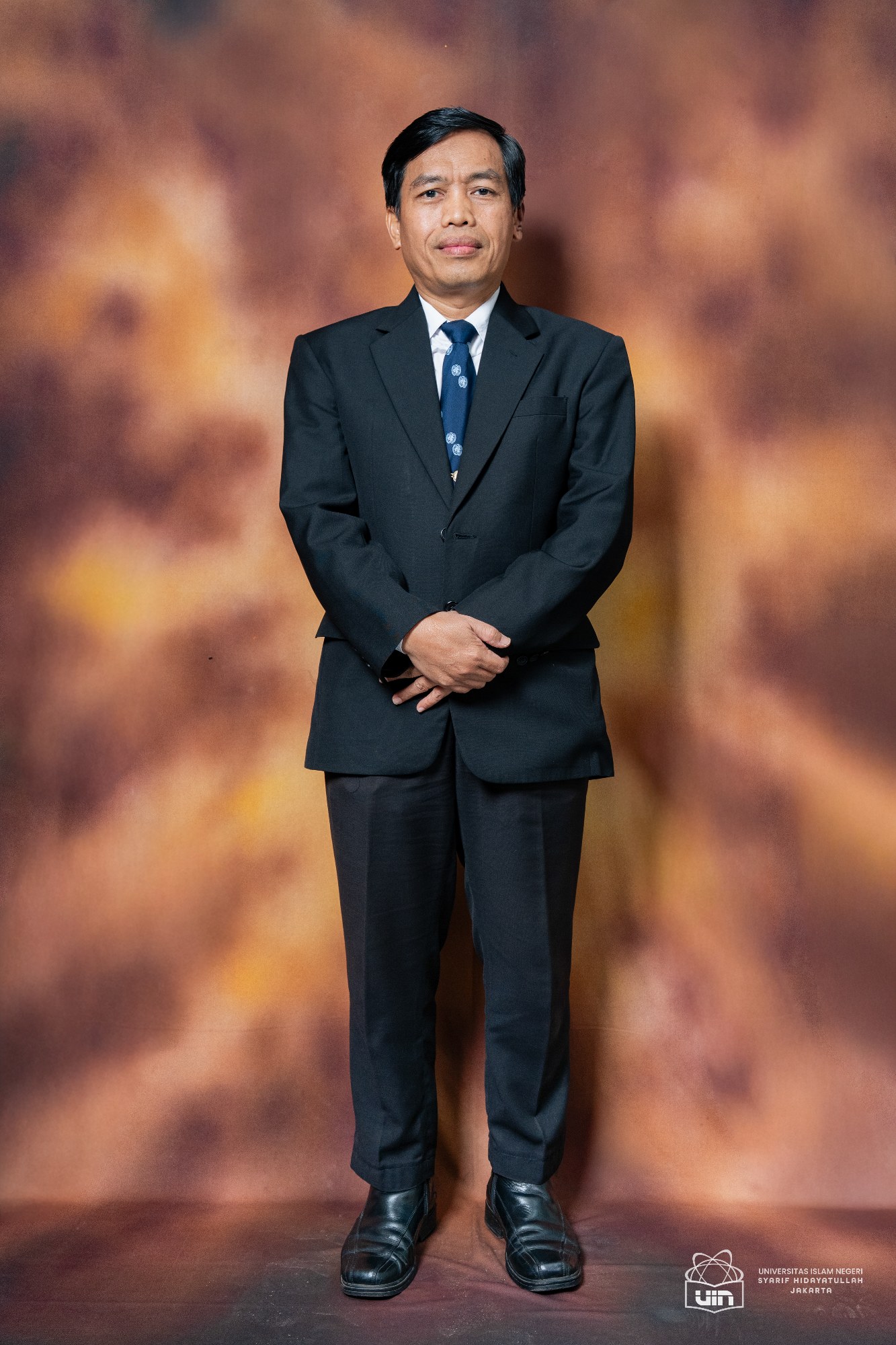 Prof. Dr. Ahmad Bakir Ihsan, M.Si. 9