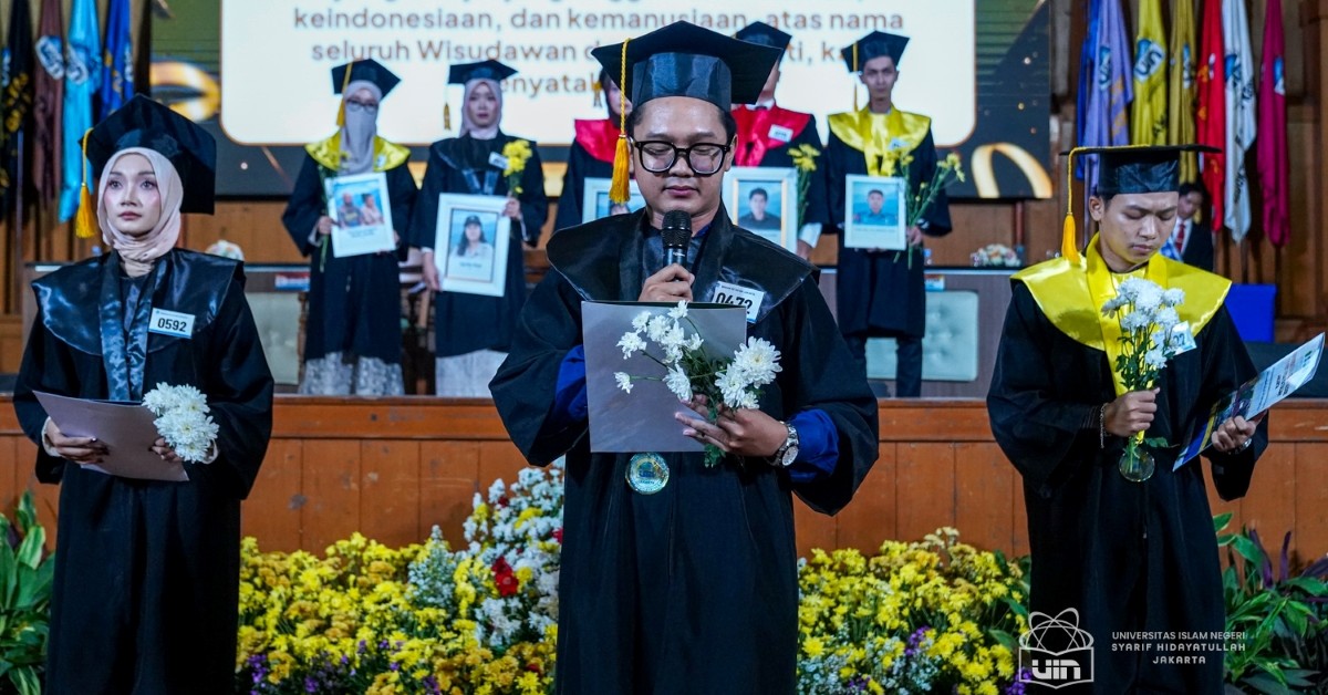 Soroti Kekerasan yang Masih Berlangsung, Wisudawan UIN Jakarta Serukan Perdamaian untuk Papua