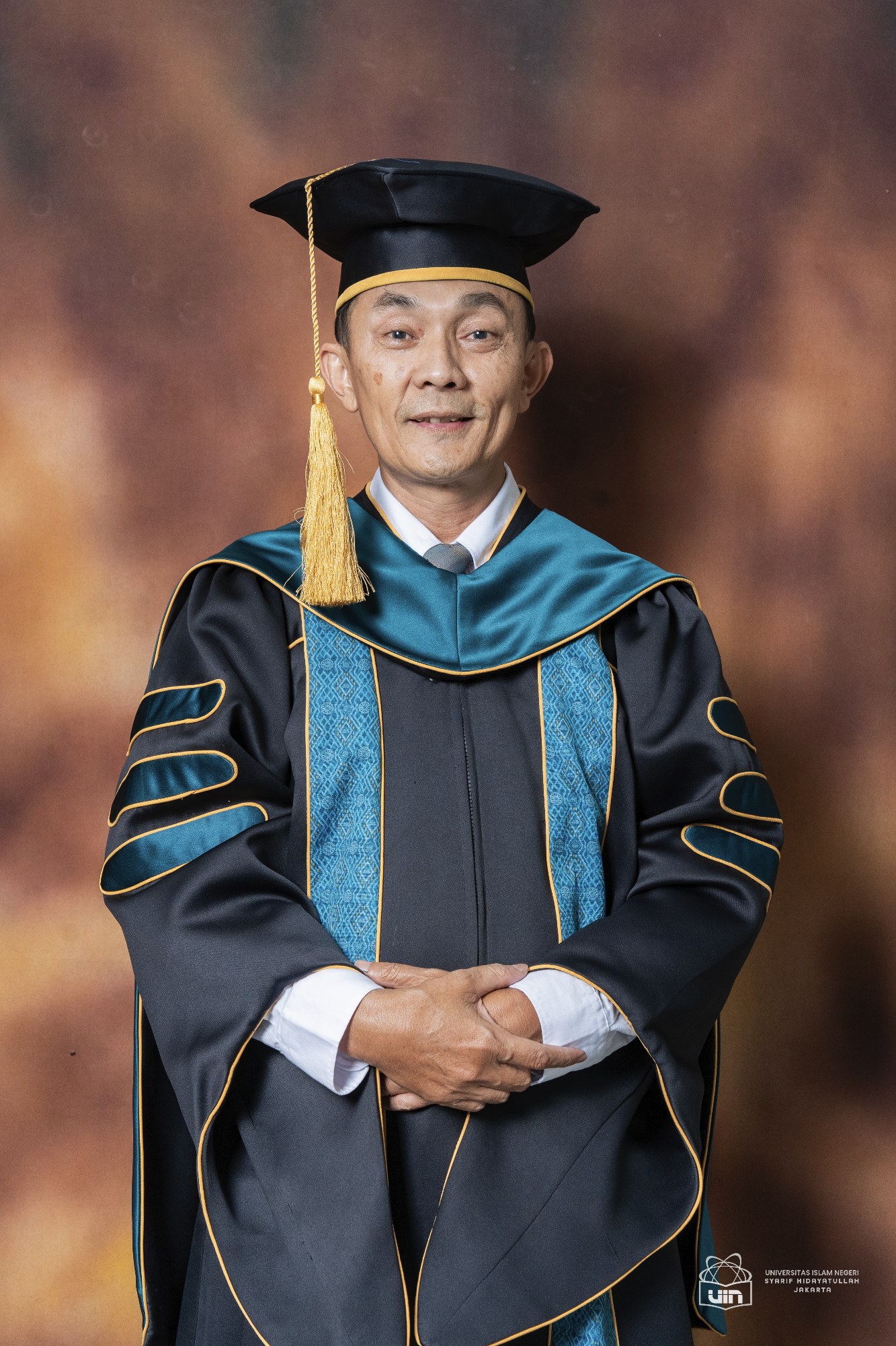 Prof. Dr. Alfitra, S.H., M.Hum. - Foto 1