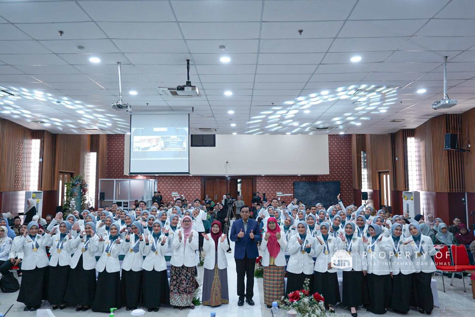 Dokumentasi Sumpah Apoteker XVII UIN Jakarta Foto 7