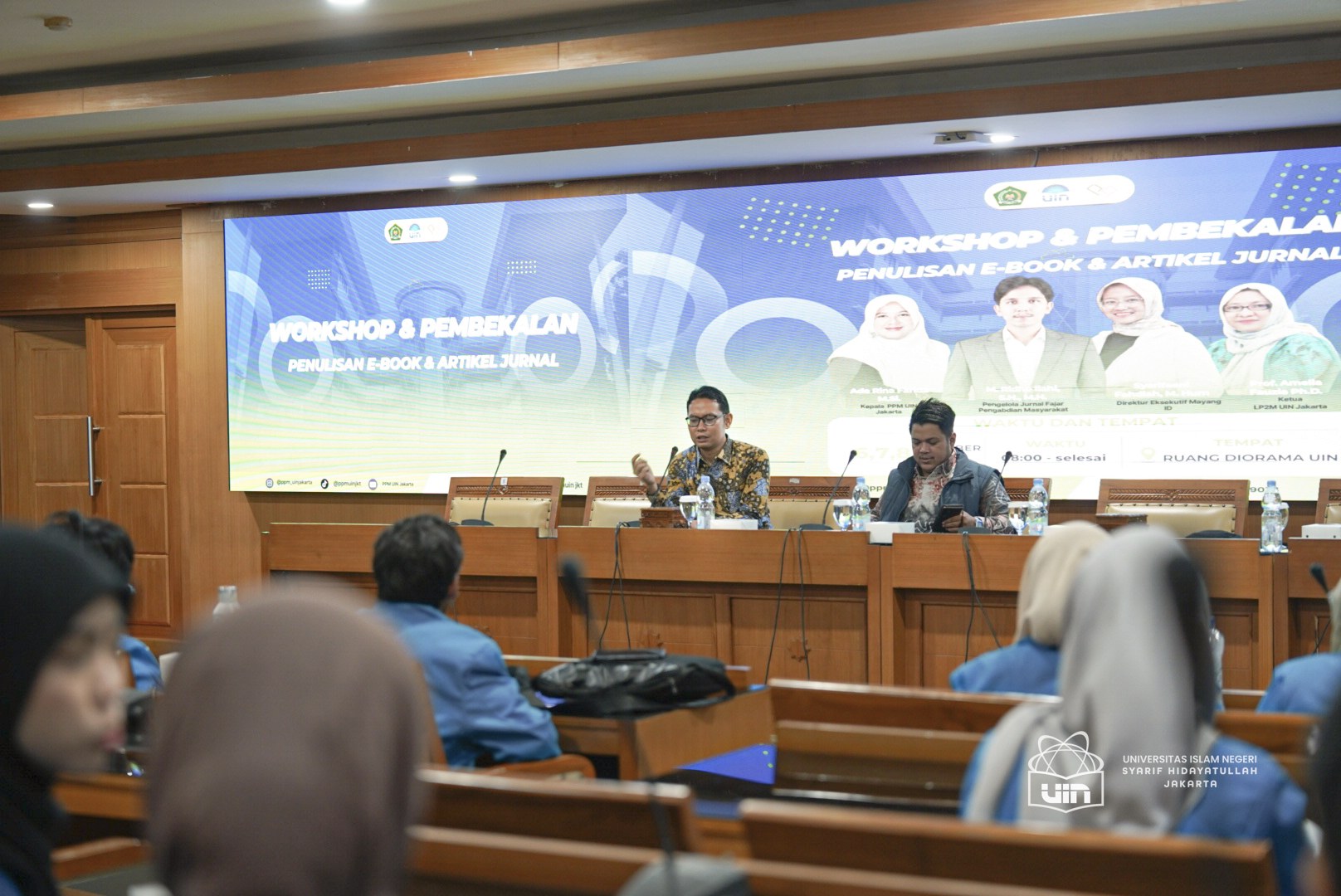 Dokumentasi Workshop dan Pembekalan Penulisan E-Book dan Artikel Jurnal - Foto 1