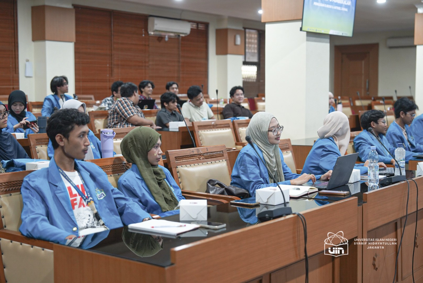 Dokumentasi Dokumentasi Workshop dan Pembekalan Penulisan E-Book dan Artikel Jurnal Foto 11