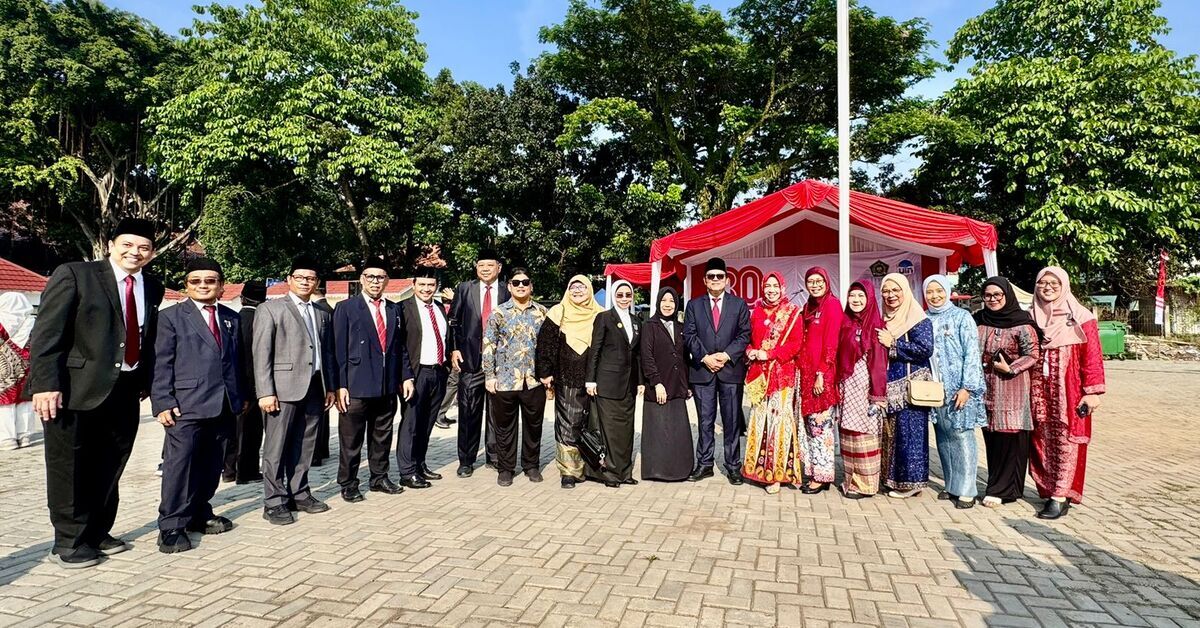 Rayakan HUT Ke 80 Republik Indonesia, 29 Pegawai FEB Terima Satya Lencana