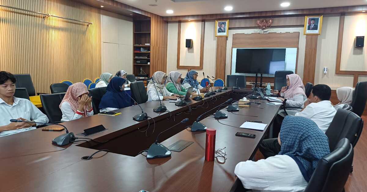 Ensuring Academic Services Run Smoothly, FEB Holds Coordination Meeting for Educational Staff