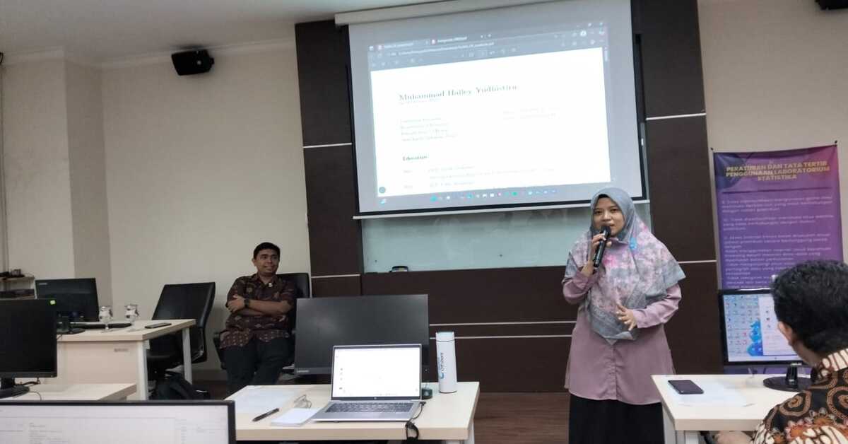 Improving Quantitative Analysis in Student Research, Development Economics Study Program Invites UI Lecturers as Visiting Lecturers
