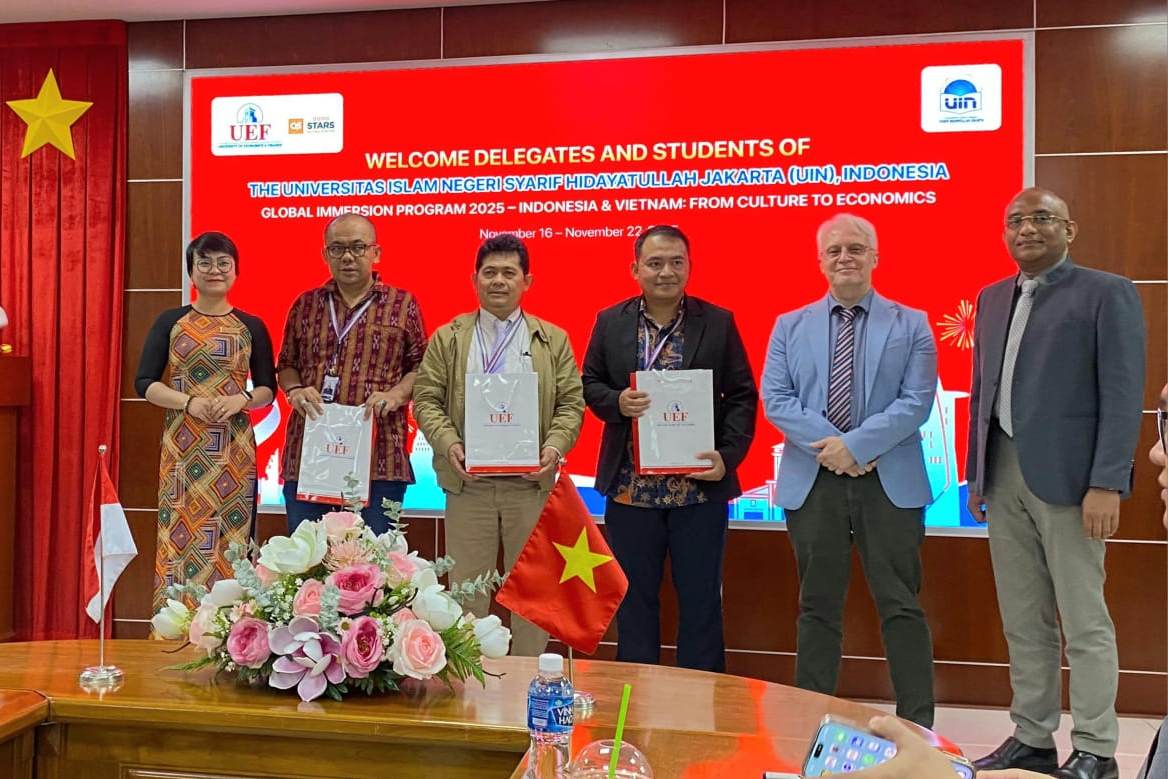 FEB UIN Jakarta sends students in the Student Mobility Program to Vietnam