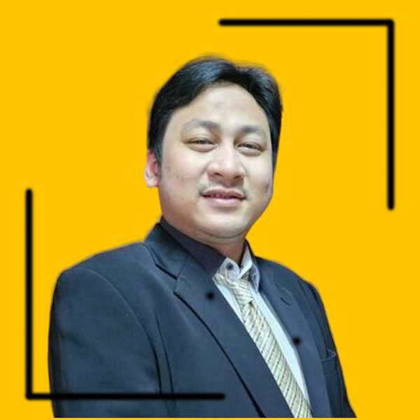 Prof. Dr. Muhammad Nur Rianto Al Arif M.Si