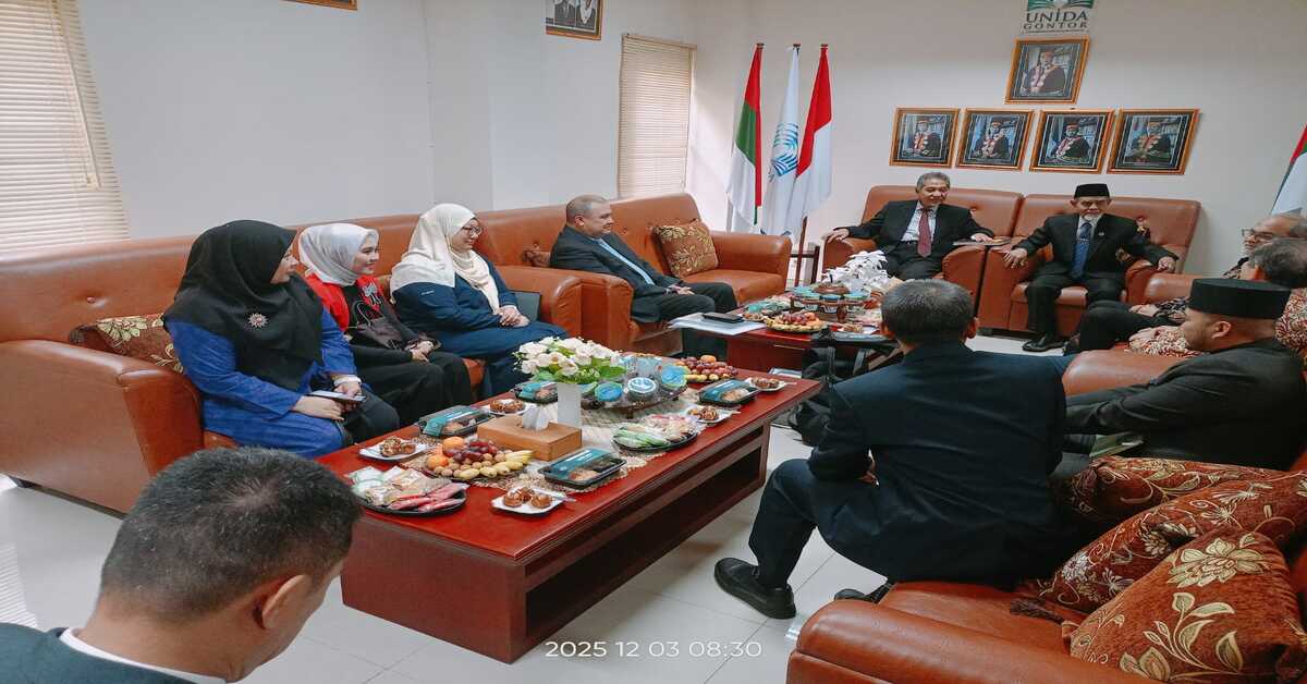 Hadiri The 13th AICIF di UNIDA Gontor, Dekan FEB Sampaikan Kesiapan UIN Menjadi Host The 14th AICIF