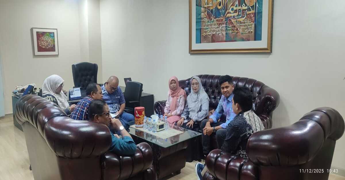 Strengthening Cooperation, Dean of FEB Receives Visit from FEBI UIN Jambi