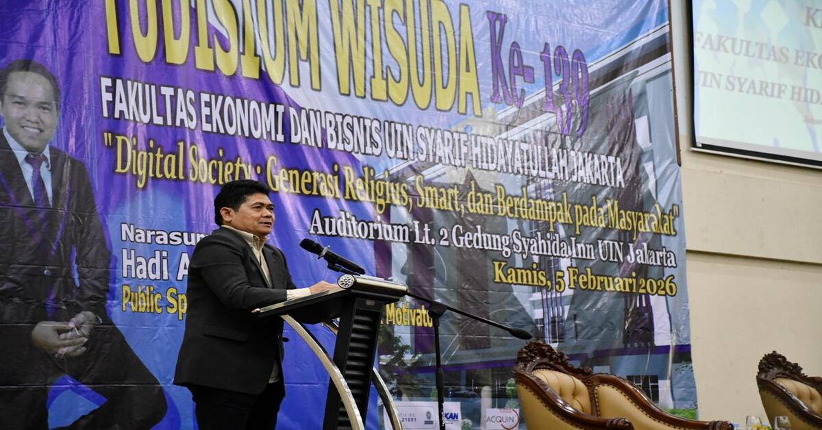 FEB Graduation Ceremony, Dean Conveys the Importance of Adapting to Changes in Science and Technology