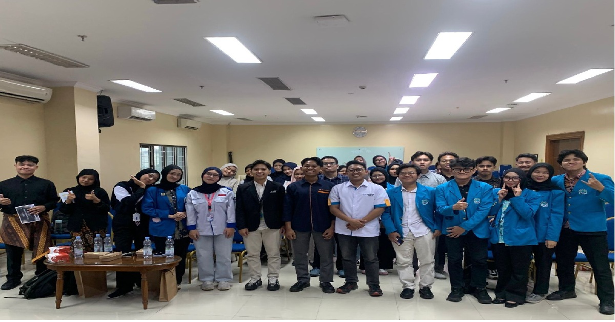 The Student Executive Council (DEMA) of the Faculty of Economics and Business (FEB) held a Sharing Session The Scholarship Talk 2026; Unlock Your Potential