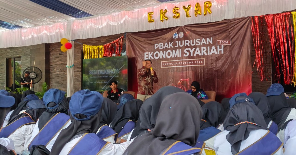 PBAK Ekonomi Syariah: Ali Rama, Ph.D. Dorong Mahasiswa Baru Lulus Lebih Cepat dan Kuasai Tiga Aspek Utama