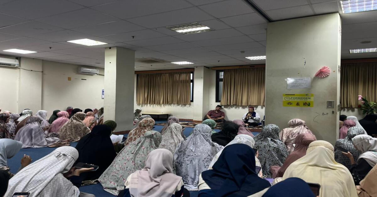 Pererat Spiritualitas, Mahasantri Mabna Syarifah Khodijah Ma’had Al-Jamiah UIN Jakarta Gelar Istighosah Bersama