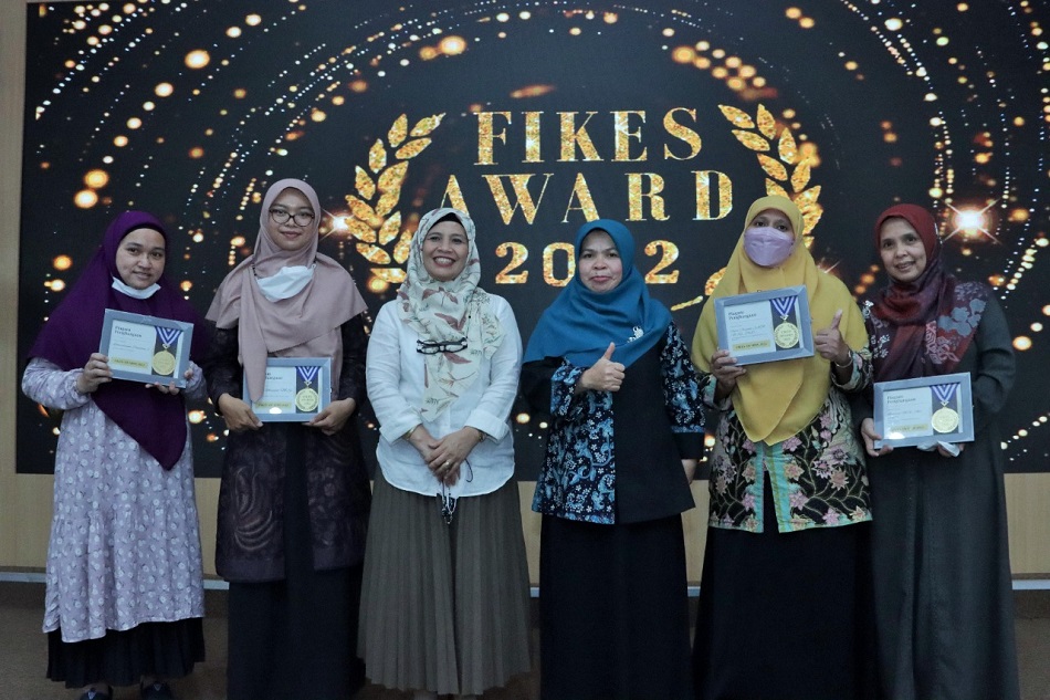 Dekan Fikes UIN Jakarta Menggelar Acara Fikes Award 2022