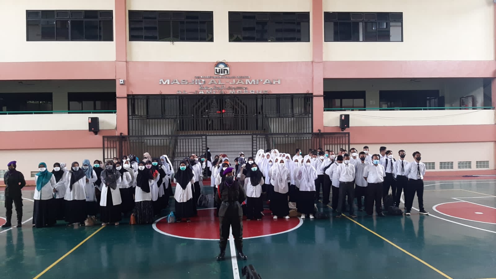 Arahan Dekan Fikes saat Apel Upacara Bendera