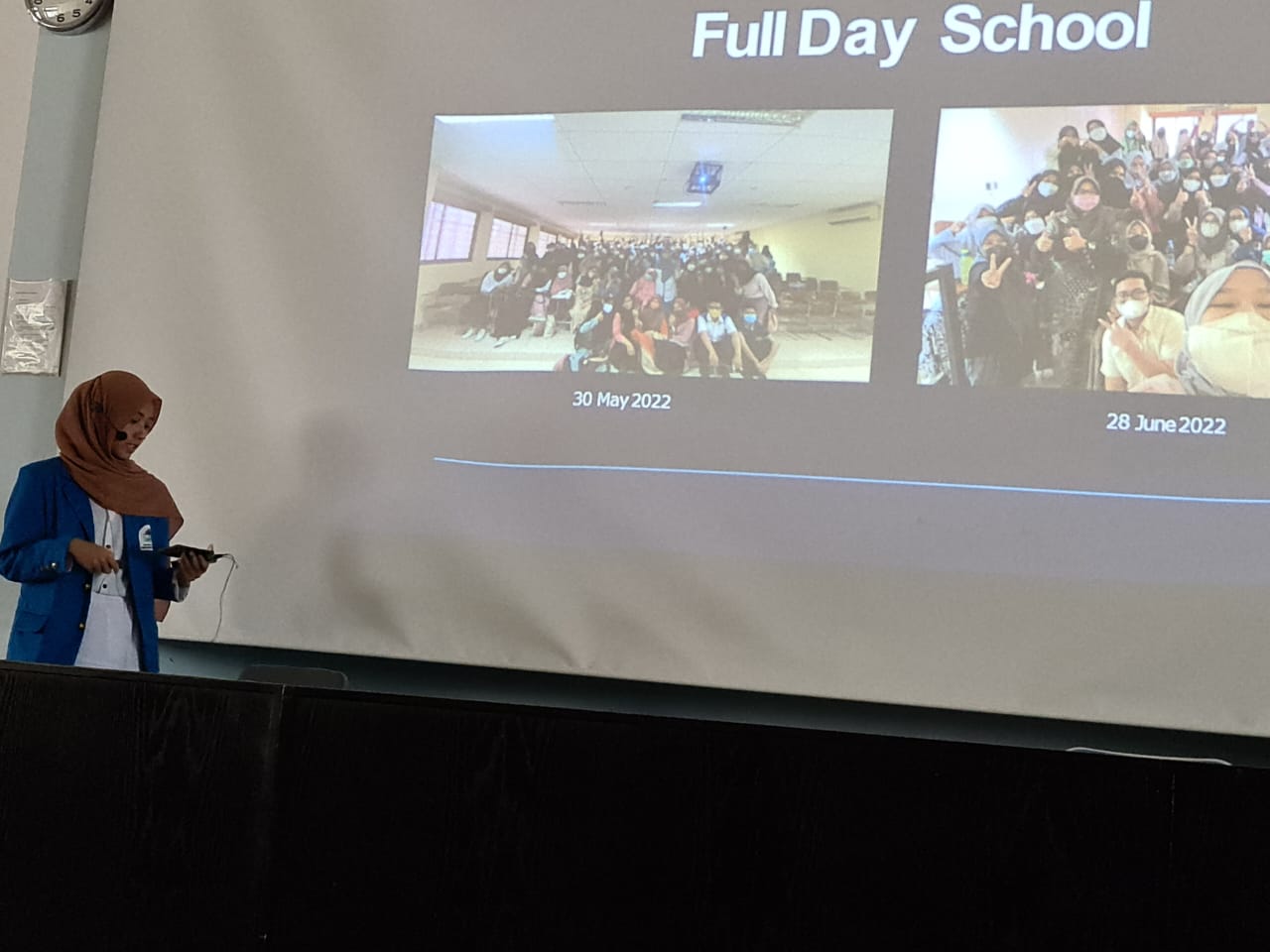 Tantri Rivakalebbi Ibrahim, Mahasiswa Keperawatan UIN Jakarta  Presentasi di Dokuz Eylul University Turki