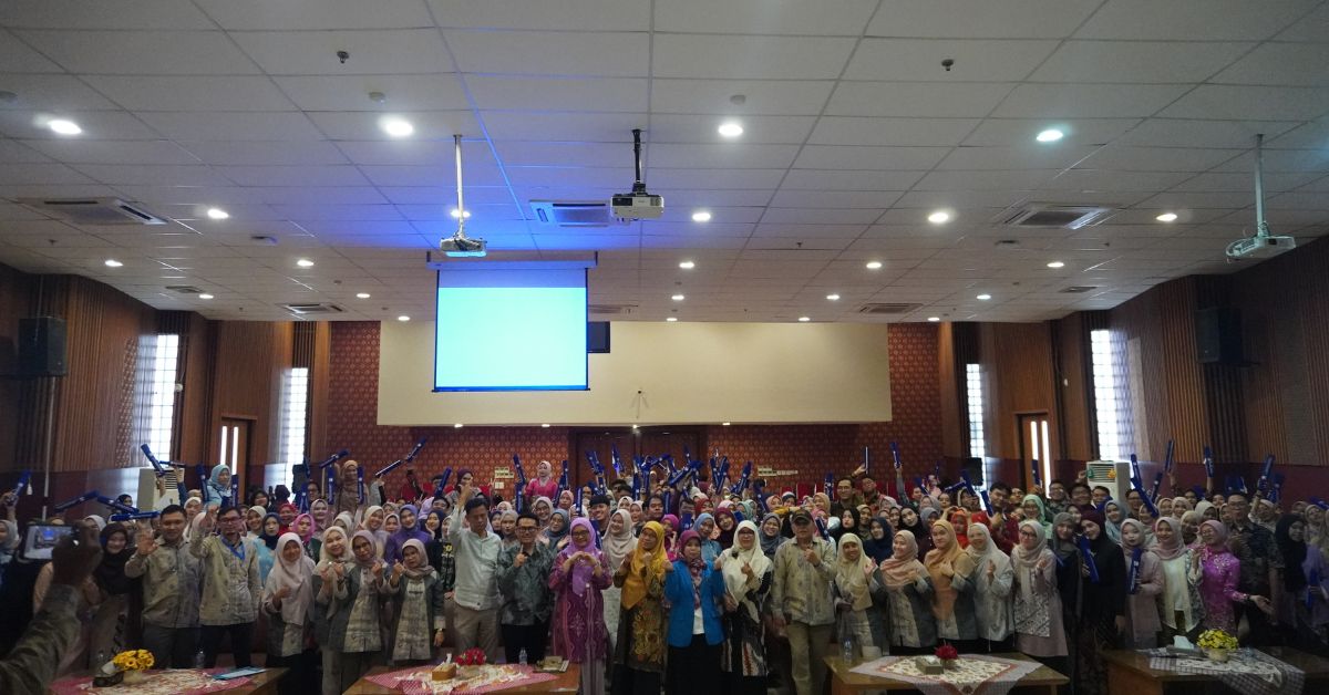 FIKES UIN Jakarta Releases 212 Graduates at 137th Graduation Ceremony: Initial Steps Toward Service, Graduates Ready to Become Health Warriors with Integrity