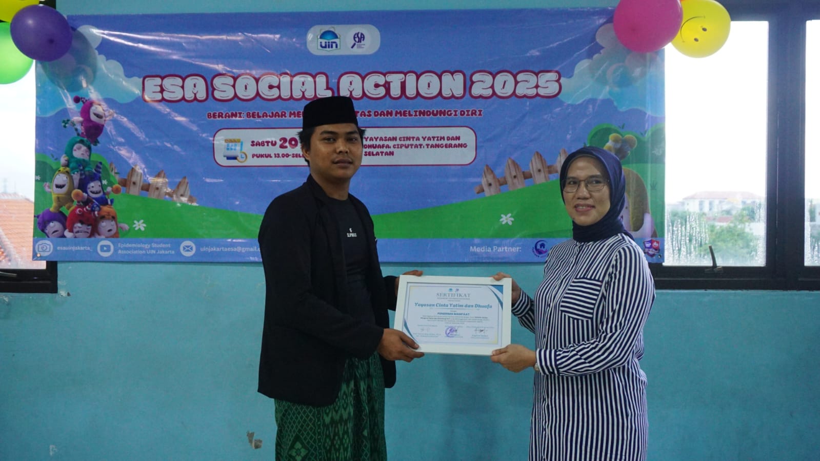 9_Penyerahan Sertifikat Kepada Yayasan 